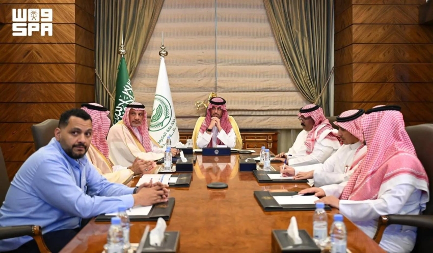 محافظ جدة يطّلع على مشاريع المياه والبنية التحتية للمحافظة