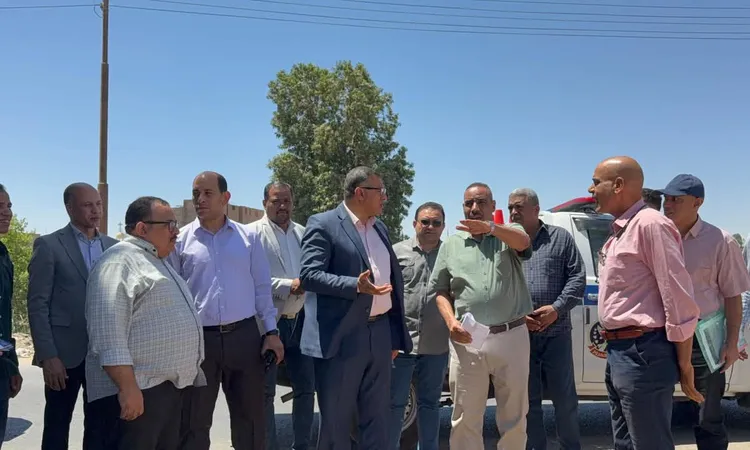 محافظ قنا يتفقد موقع إنشاء مدرسة جديدة بفاو بحري لتقليل الكثافات الطلابية