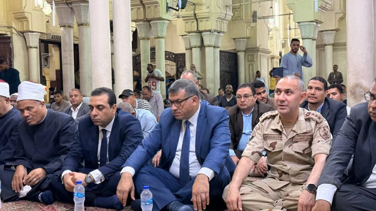 محافظ قنا يشهد الاحتفال بالعام الهجري الجديد بمسجد القنائي