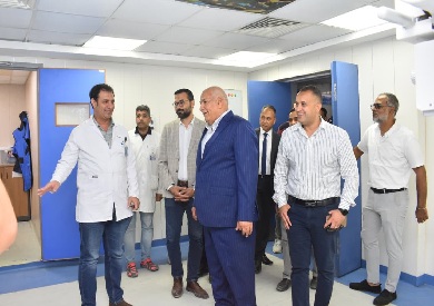 محافظ مطروح يتفقد مستشفى العلمين النموذجي للاطمئنان على الخدمات الطبية والجاهزية المستمرة