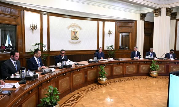 مدبولي: الحكومة تعمل على توحيد وتكامل الجهود  لتوجيه الدعم للمواطنين المستحقين