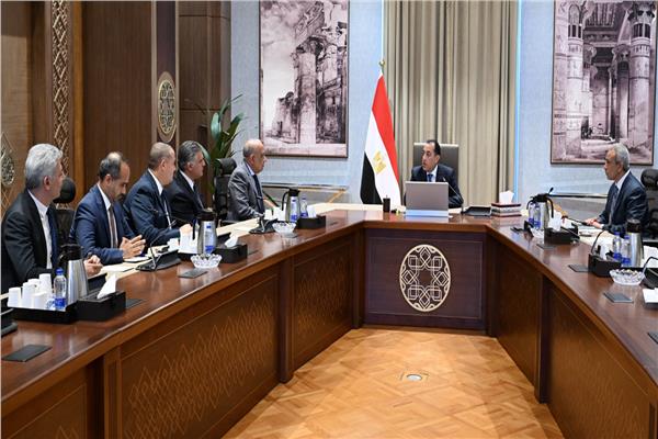 مدبولي: الدولة استثمرت الكثير في مشروعات الطاقة الجديدة والمتجددة