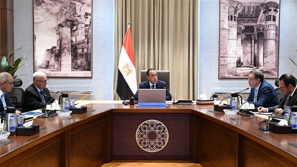 مدبولي يتابع خطة إعادة هيكلة الجهاز الإداري للدولة.. وتحركات جديدة لرفع الكفاءة