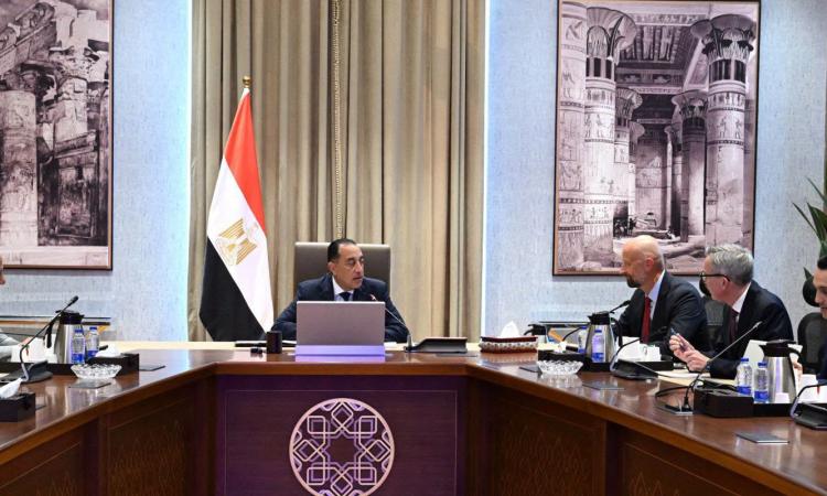 مدبولي يستعرض مع “سكاتك” موقف المشروعات التي تنفذها الشركة في مصر