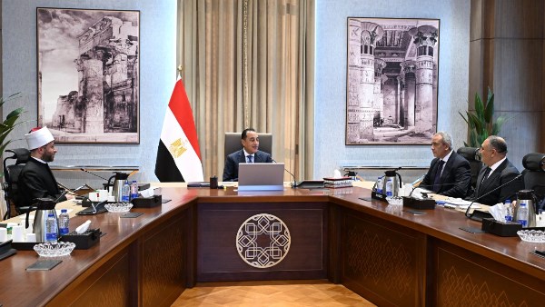 مدبولي يشدد على سرعة الإنتهاء من أعمال تدقيق ورقمنة أصول الأوقاف المصرية
