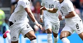 مصر تتقدم على بلجيكا بهدف في الشوط الأول بكأس العالم