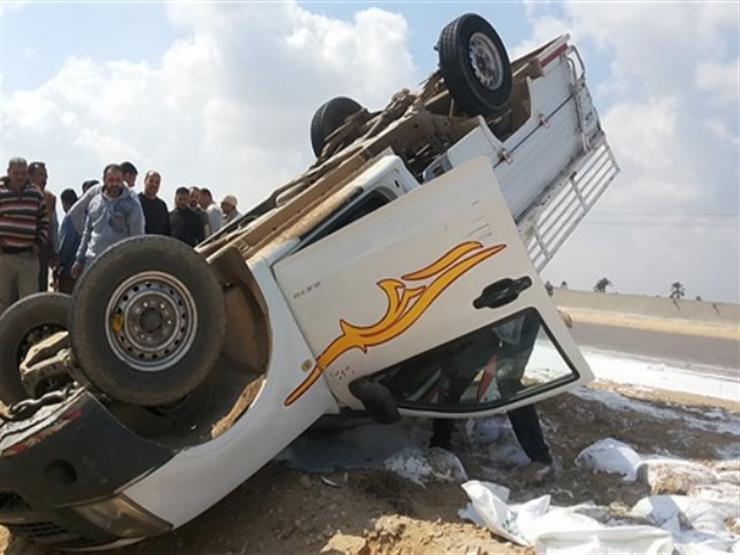 مصرع شخصين وإصابة 5 آخرين إثر انقلاب سيارة نصف نقل في ترعة الكيمان بالأقصر