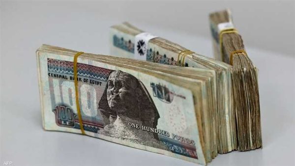 من الخسائر إلى المكاسب.. الجنيه المصري يلتقط أنفاسه أمام الدولار