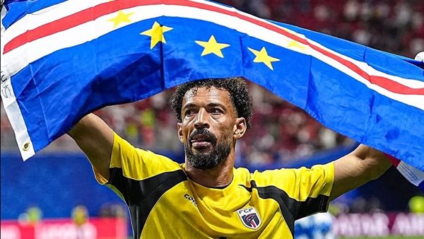 من حارس مغمور إلى 11 مليون متابع خلال يومين.. قصة صعود فوزينيا في كأس العالم