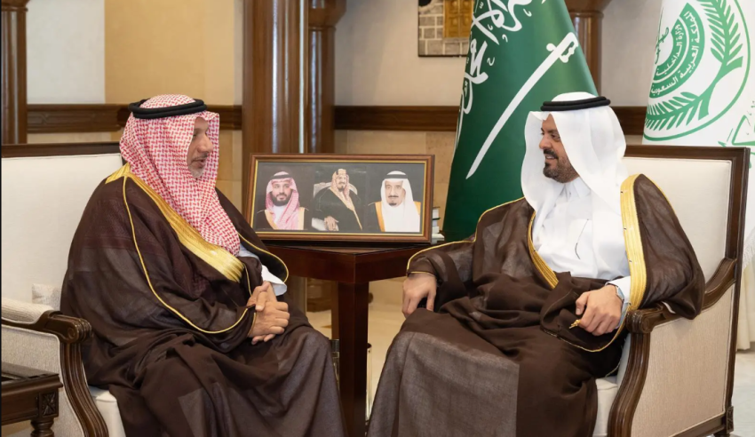 نائب أمير مكة يتسلّم تقريرًا عن أبرز أعمال القطاع الغربي بشركة المياه الوطنية والمشاريع المنفذة