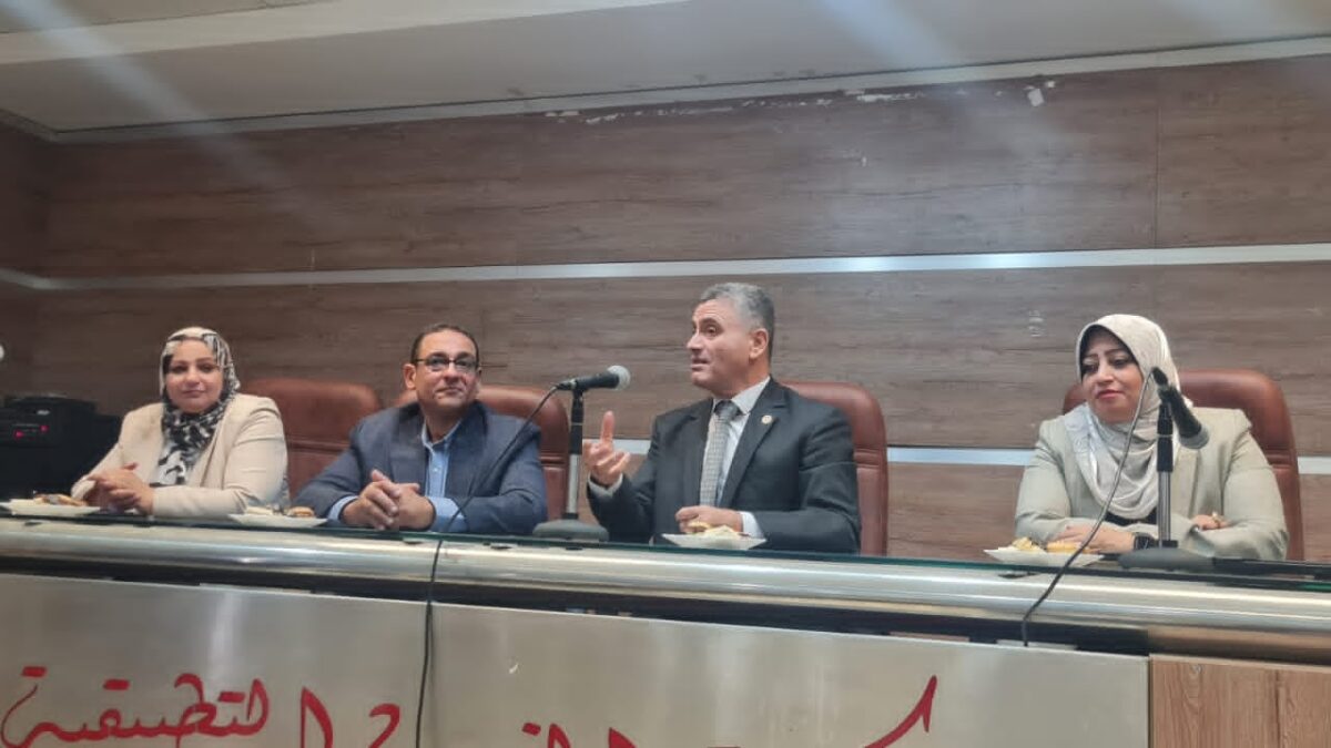 نائب رئيس جامعة بنها يفتتح ورشة تعريفية بالمبادرة الوطنية للمشروعات الخضراء الذكية بكلية الفنون التطبيقية