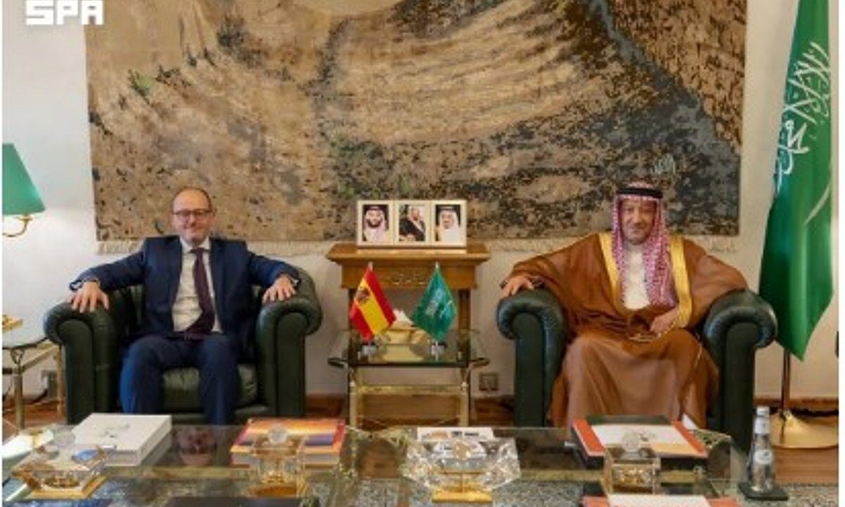 نائب وزير الخارجية السعودي يبحث العلاقات الثنائية مع وزير الدولة الإسباني