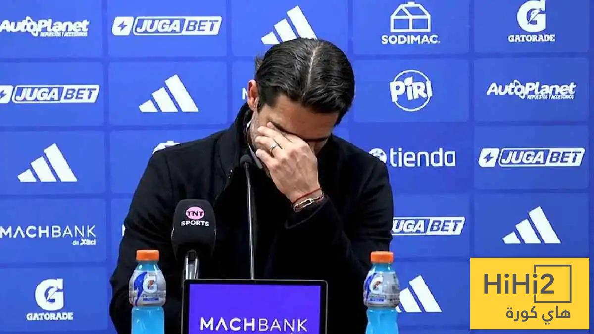 نجم ريال مدريد السابق يتعرض لأزمة قلبية خلال مؤتمر صحفي