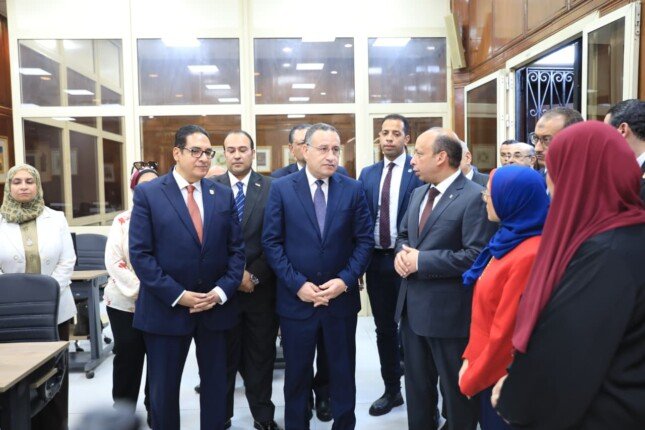 وزير التعليم العالي ورئيس جامعة القاهرة يشهدان الإعلان عن نتائج مبادرة «قصري»