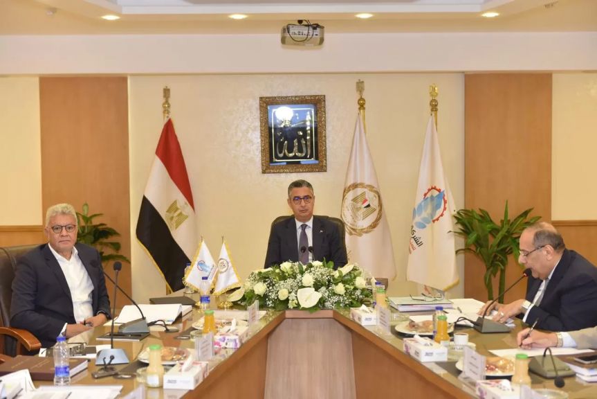 وزير التموين يؤكد على أهمية استمرار الحفاظ على مخزونات آمنة وكافية من السلع الاستراتيجية