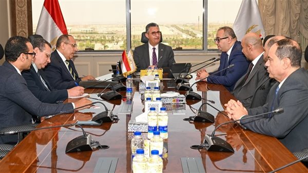 وزير التموين يبحث مع شركة تمويلي توفير حلول مالية ميسرة لبدالي التموين ومشروع جمعيتي