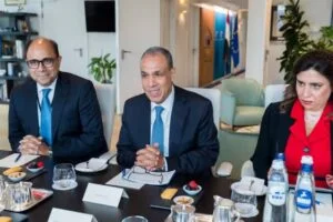 وزير الخارجية يلتقي رئيسة البرلمان الأوروبي في بروكسل