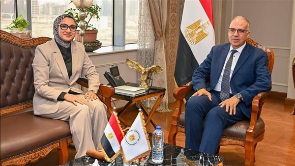 وزير الري ومحافظ الوادي الجديد يتابعان موقف استخدام المياه الجوفية وجهود التنمية بالمحافظة