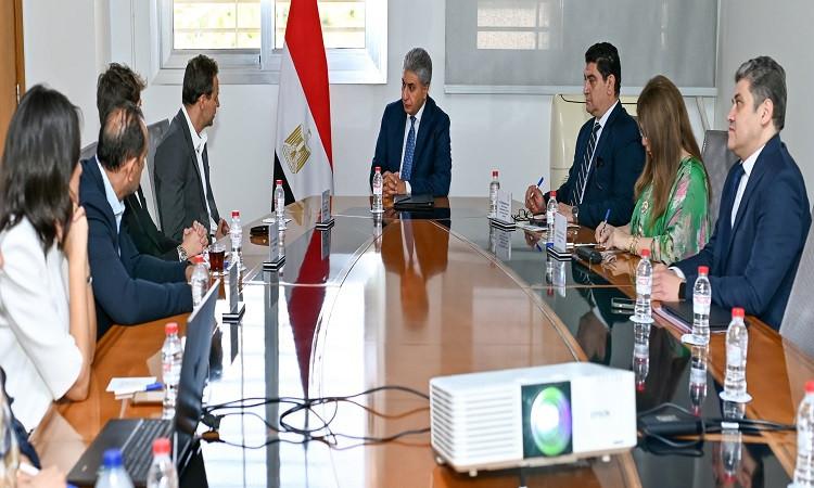 وزير السياحة يبحث تعزيز التعاون مع شركة مصر إيطاليا العقارية للاستثمار الفندقي