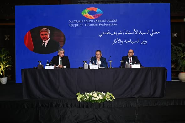 وزير السياحه :  النقل  وخاصة الجوي وارتفاع اسعار الوقود ابرز التحديات العالميه