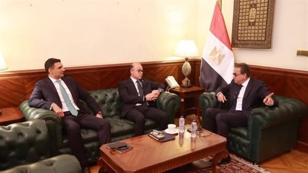وزير الصحة يبحث مع وزيري الاستثمار والصناعة آليات خفض الإصابة بالأمراض المرتبطة بالسكر