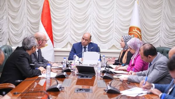وزير العمل يبحث مع الوكالة الألمانية تطوير مشروع تأهيل الشباب لسوق العمل