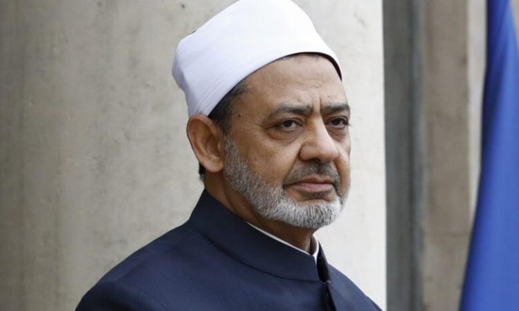وزير خارجية جزر القمر يبعث رسالة شكر لشيخ الأزهر ويدعوه لزيارة تاريخية لبلاده