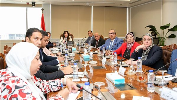 وزيرة الإسكان تتابع تنفيذ محوري اللواء عمر سليمان ومحمد نجيب بالإسكندرية