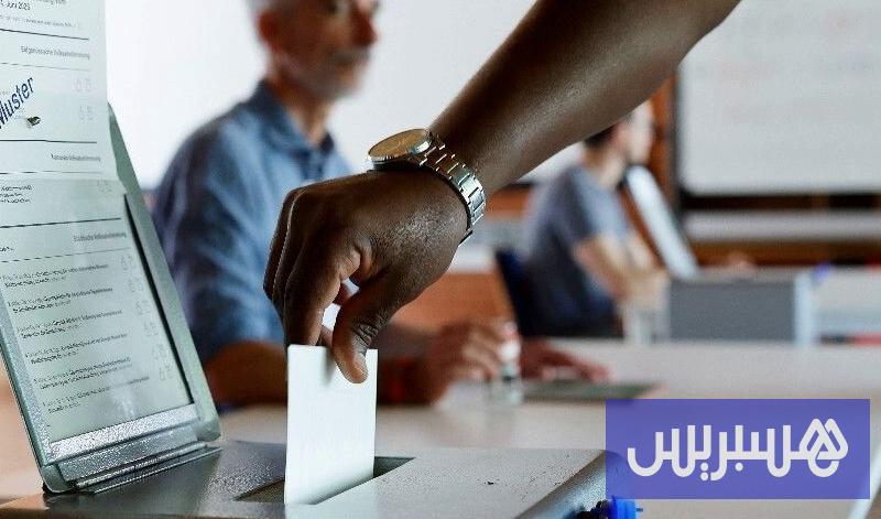 وسط انقسام سياسي حاد .. الناخبون السويسريون يرفضون تقييد الهجرة