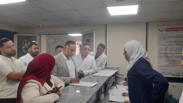 “وكيل صحة سيناء” يستكمل جولاته التفقدية داخل مستشفى العريش العام
