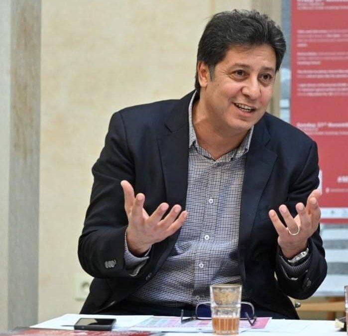 ياسين عدنان يقدم روايته “هوت ماروك” بالإيطالية في أربع مدن