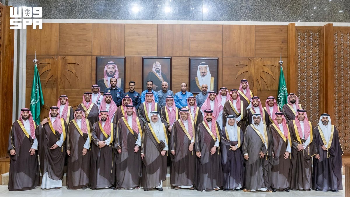 أمير الشرقية يناقش مشاريع الكهرباء مع وزارة الطاقة