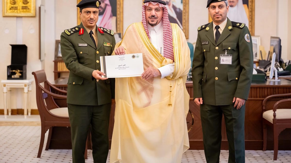أمير القصيم يستلم التقرير السنوي للسجون ويثني على البرامج الإصلاحية