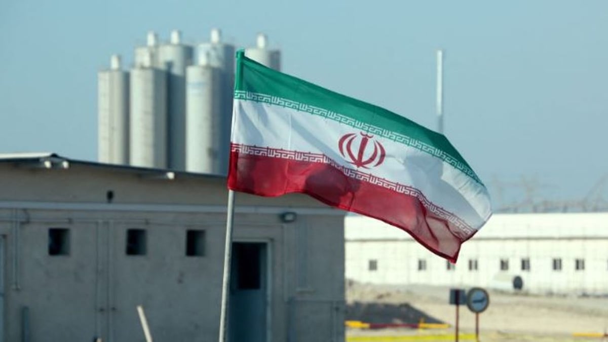إيران تندد باستهداف أمريكا لمحطة دارخوين النووية
