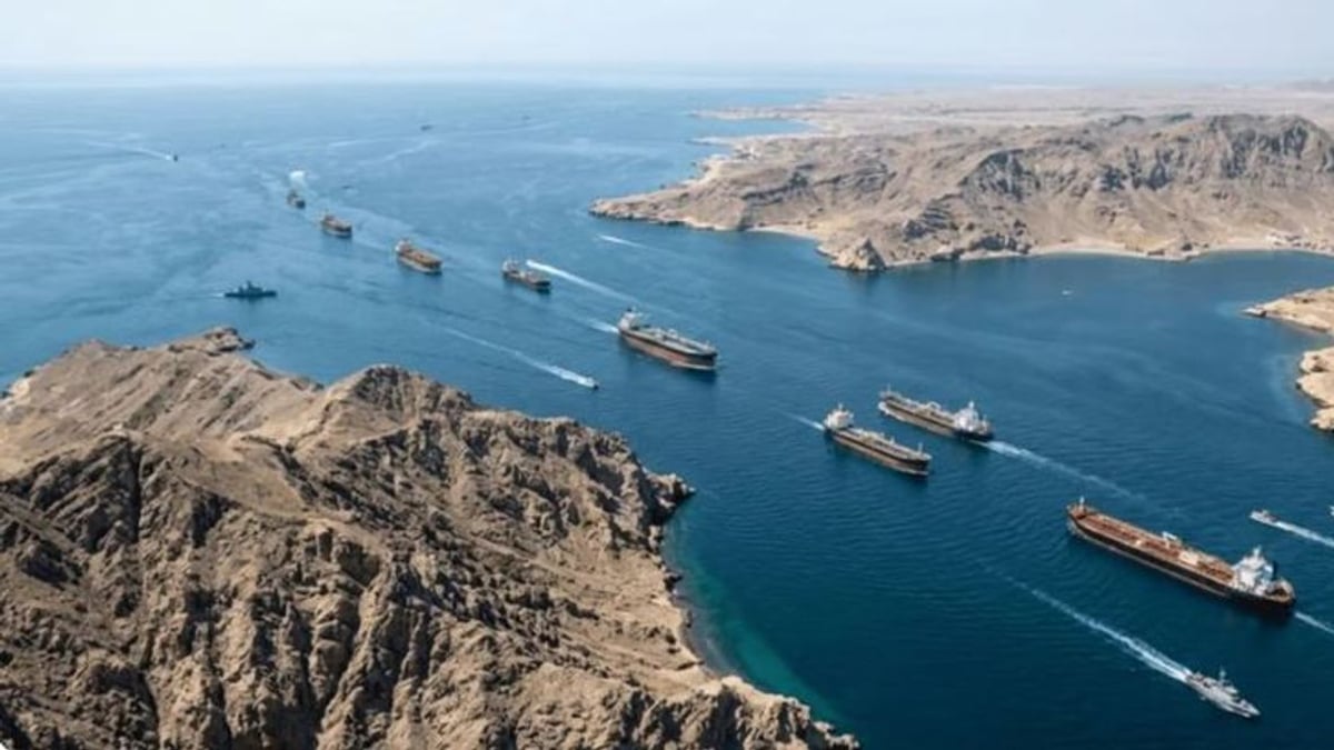 ارتفاع عدد السفن العابرة لمضيق هرمز قبل استئناف الحصار