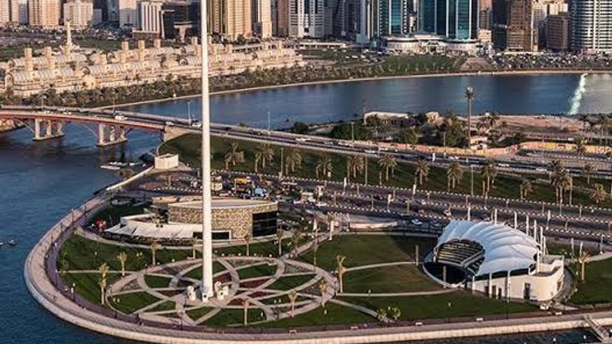 الإمارات تدين الهجمات على المنشآت النفطية في السعودية