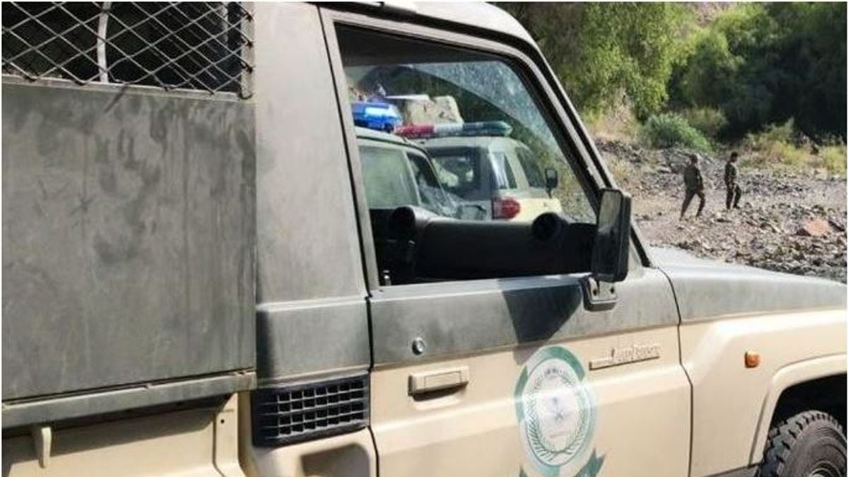 القبض على مواطن لنقله مخالفين في جازان