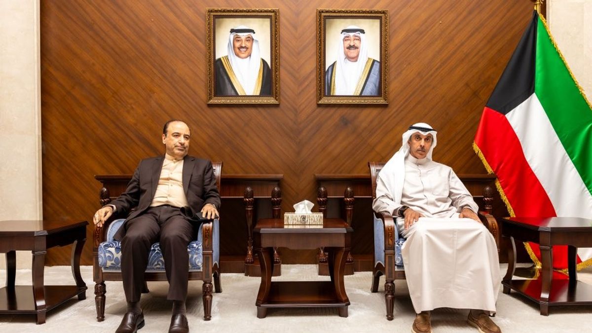 الكويت تستدعي سفير إيران بسبب استهداف ناقلة كويتية في هرمز