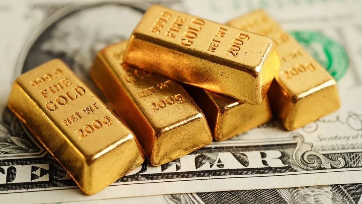انخفاض أسعار الذهب والفضة والبلاتين والبلاديوم بسبب ارتفاع الدولار