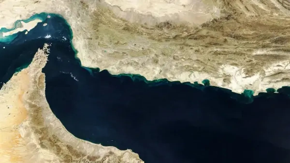 بريطانيا تؤكد التزامها بتأمين الملاحة في مضيق هرمز