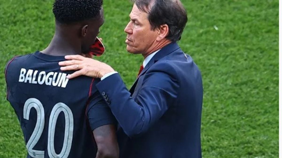 بلجيكا تعين مدربًا هولنديًا بلا عمل منذ عامين