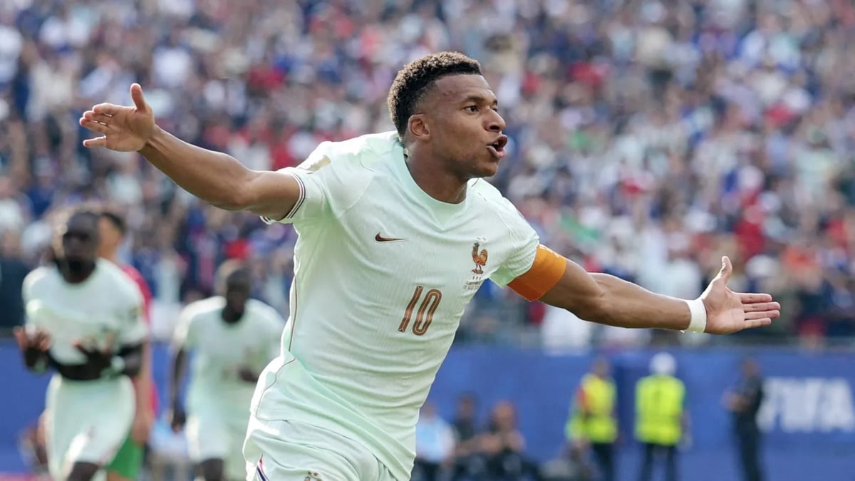 تتويج إسبانيا بكأس العالم يفتح باب الكرة الذهبية لمبابي