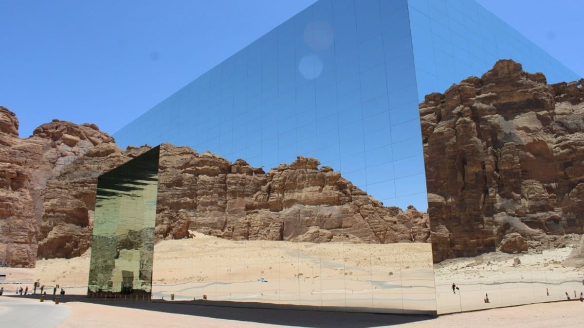 تصاميم محطات النقل في السعودية تمزج بين التراث والأناقة الحديثة