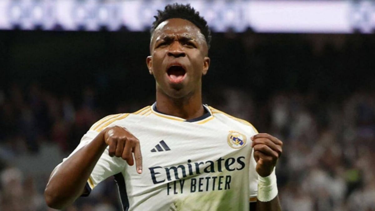 ريال مدريد يحدد 160 مليون يورو لبيع فينيسيوس