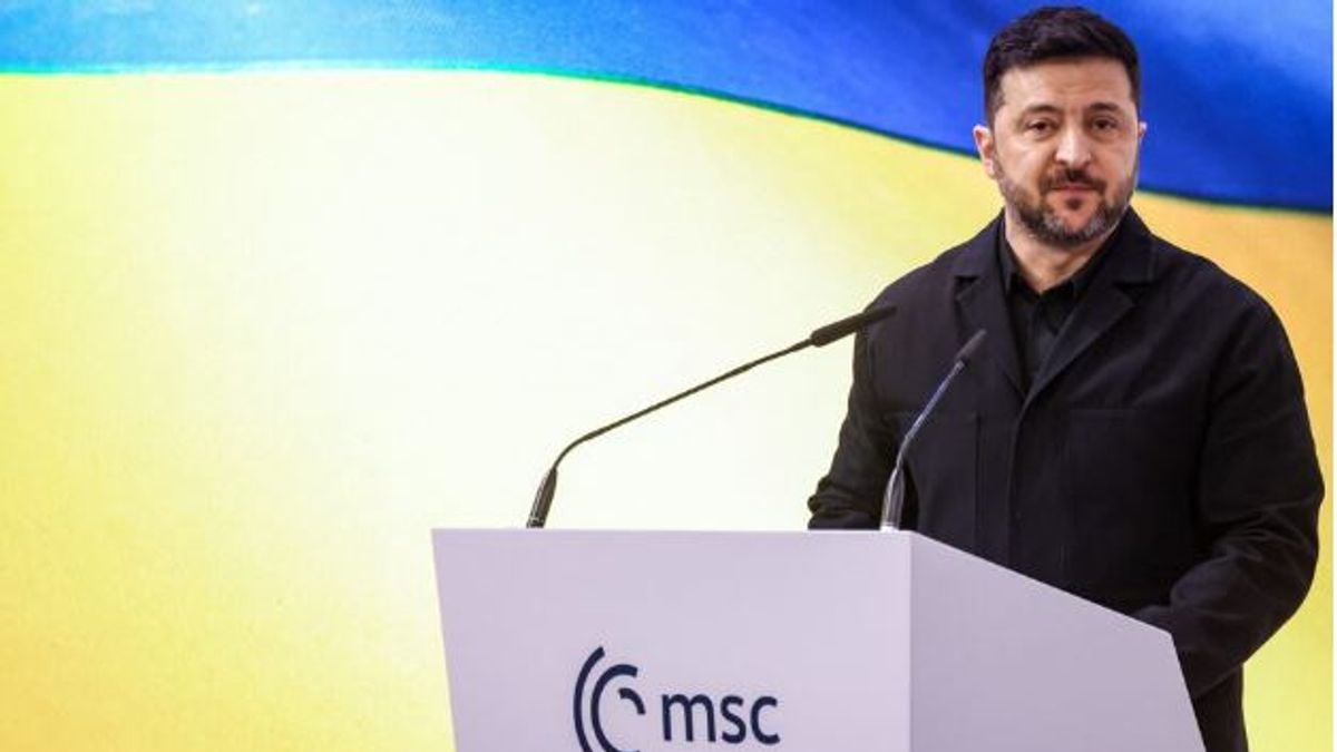 زيلينسكي: الأقمار الصناعية الروسية تدعم إيران في توجيه الهجمات بالشرق الأوسط
