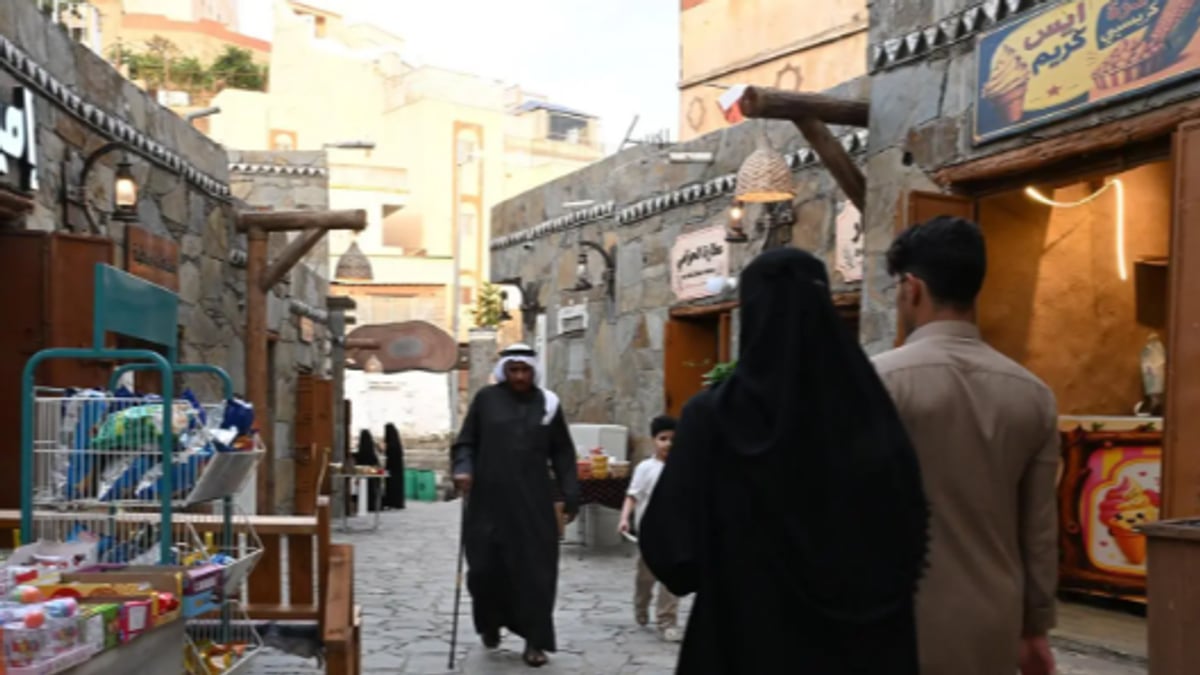 سوق النفيعة الشعبي في فيفا يحتفي بثلاثة قرون من التراث الثقافي في جازان