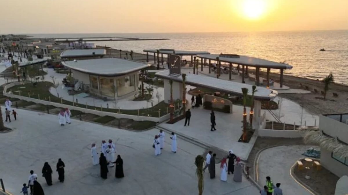 شواطئ جازان تجذب المتنزهين هذا الصيف بخدمات متكاملة