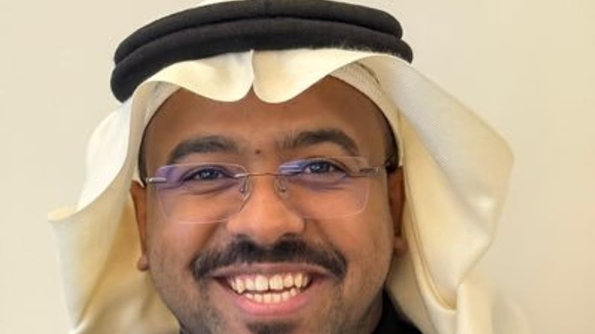 ضغوط العمل تؤثر سلبًا على التفاعل الأسري وفق مختص اجتماعي