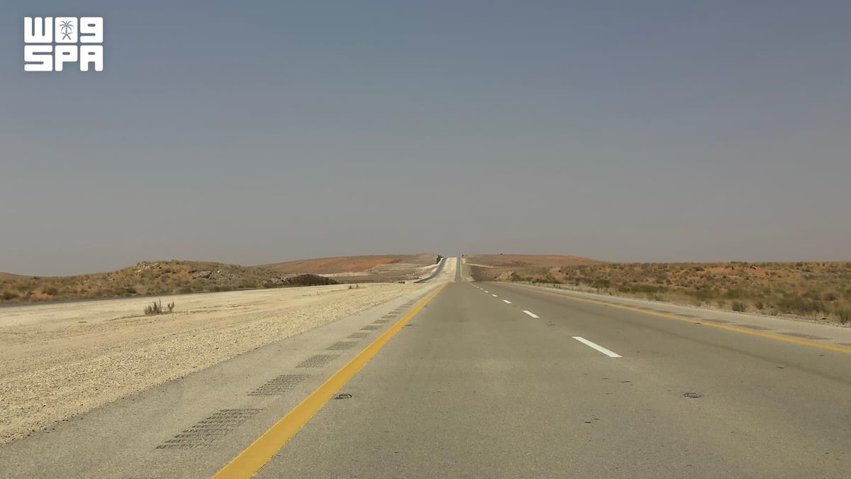 طريق رفحاء – حائل الجديد يعزز الاقتصاد والحركة اللوجستية