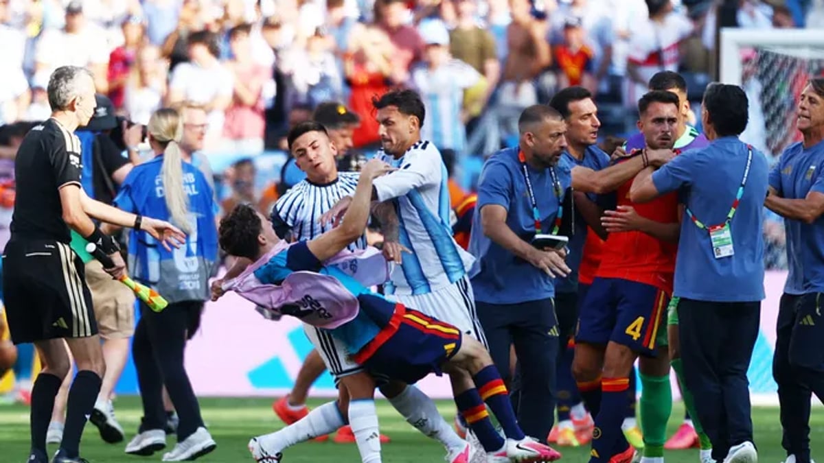 فتح تحقيق من قبل الفيفا في أحداث نهائي كأس العالم